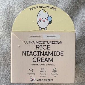 New In Box Ultra Moisturizing Rice Niacinamide Cream